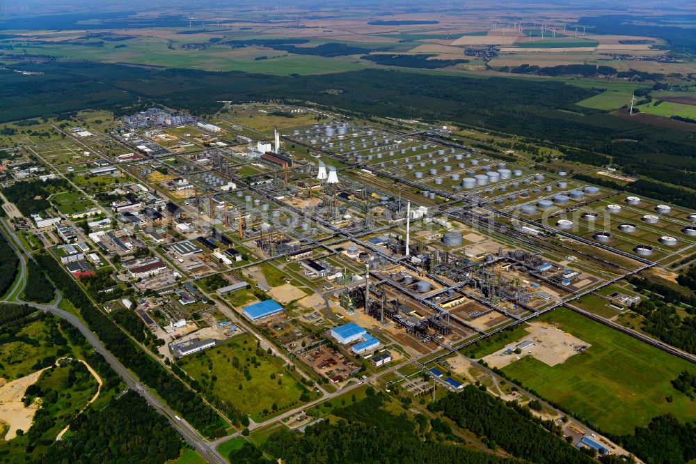 Schwedt/Oder from the bird's eye view: Site of PCK Refinery GmbH, a petroleum processing plant in Schwedt / Oder in the northeast of the state of Brandenburg