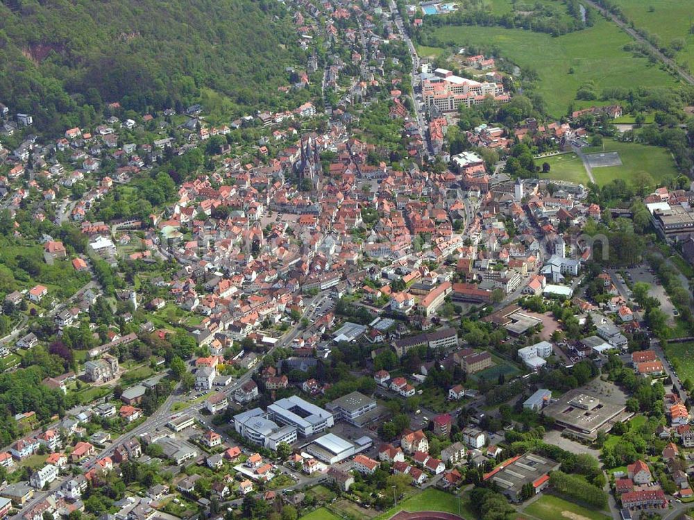 Gelnhausen / Hessen from the bird's eye view: Blick auf 63571 Gelnhausen in Hessen.Gelnhausen hat 21.799 Einwohner und ein Gesamtfläche von 45,19 km². Gut zu sehen ist auch die Marienkirche, welche seit 1999 durch die Stiftung Marienkirche finanziert wird. Über mehrere Jahrhunderte hinweg ist die Marienkirche z ihrer heutigen Pracht aufgebaut worden.