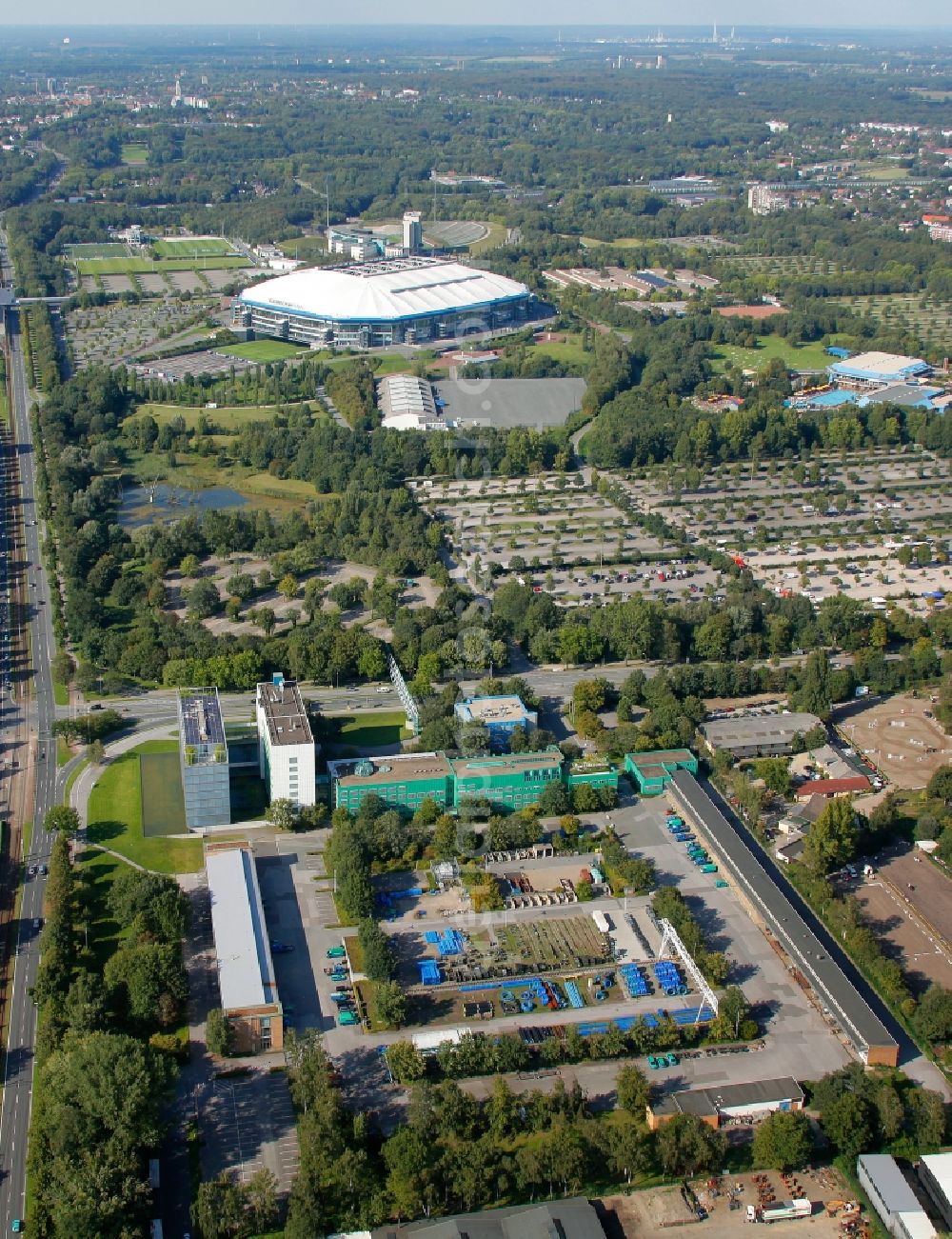 Gelsenkirchen from above - View of the main office of the Gelsenwasser AG in Gelsenkirchen in the state North Rhine-Westphalia