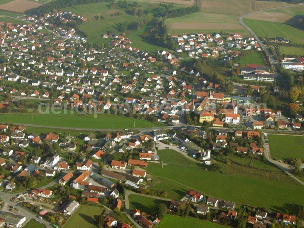 Furth from above - Blick auf die Gemeinde Furth im Landkreis Landshut (Regierungsbezirk Niederbayern).