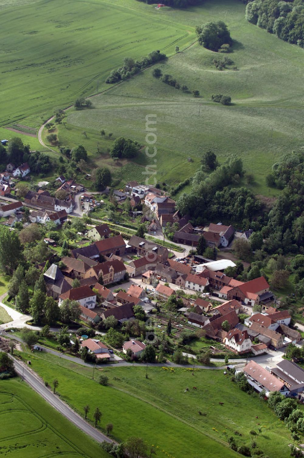 Löberschütz from above - Blick auf die Gemeinde Löberschütz im Gleistal. View of the town Loberschutz.