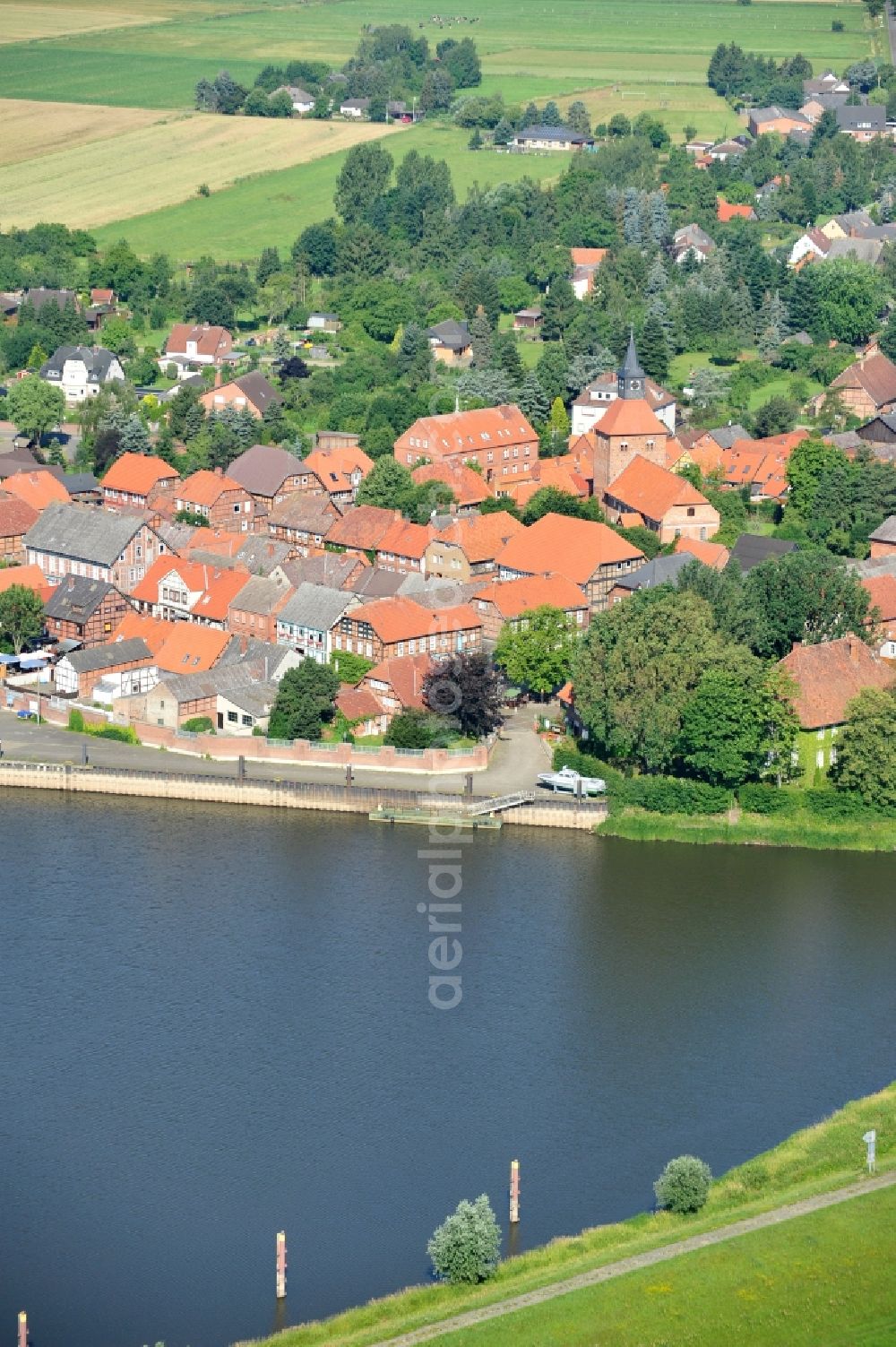 Schnackenburg from the bird's eye view: Village view of Schnackenburg at the river Elbe in Lower Saxony