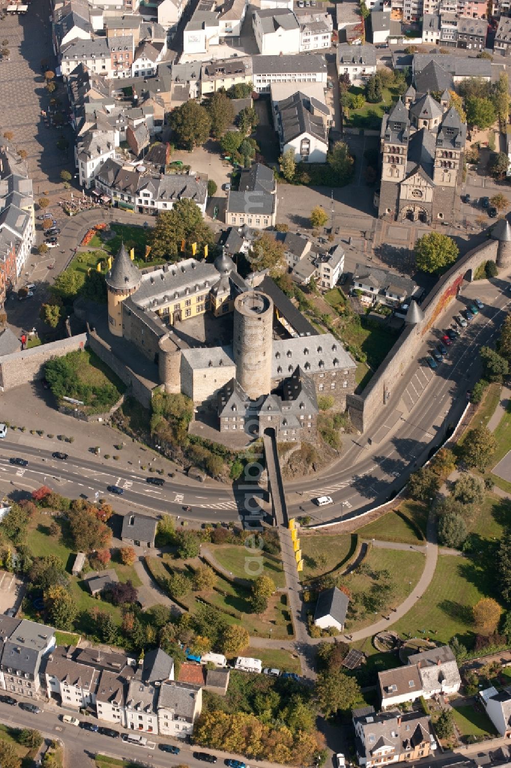 Aerial image Mayen - Genoveva Castle - landmark of the city of Mayen in Rhineland-Palatinate