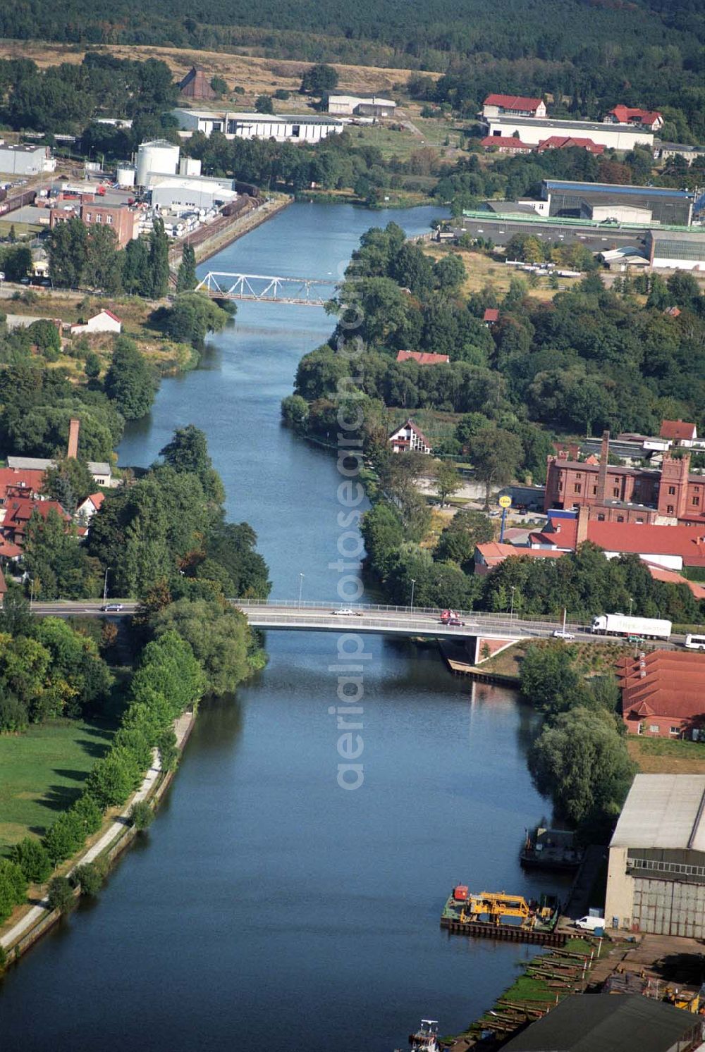 Aerial image Genthin - Blick auf die Genthiner Brücke am Elbe-Havel-Kanal