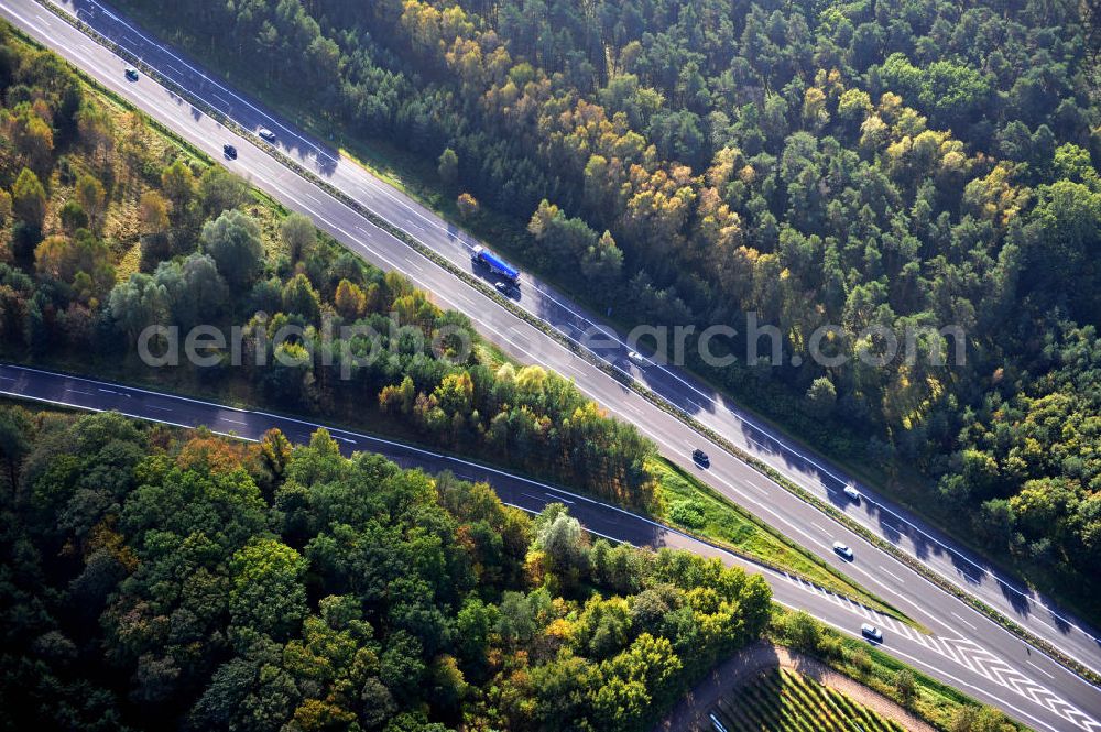 Aerial image Ziethen - Das Autobahndreieck Havelland in Brandenburg. Das Dreieck Havelland ist ein Autobahndreieck am nördlichem Berliner Ring (A 10) im Landkreis Havelland, das nach Westen die A 24 anbindet. Insgesamt 39,8 Millionen sollen in den Ausbau und Umbau des Autobahndreiecks Havelland fließen. Der Bund fördert den Ausbau im Rahmen des Masterplans für Güterverkehr und Logistik mit insgesamt 22,8 Millionen, weitere 17 Millionen Förderung kommen aus EFRE-Mitteln.