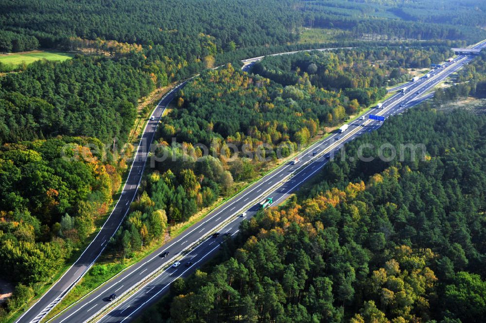 Aerial image Ziethen - Das Autobahndreieck Havelland in Brandenburg. Das Dreieck Havelland ist ein Autobahndreieck am nördlichem Berliner Ring (A 10) im Landkreis Havelland, das nach Westen die A 24 anbindet. Insgesamt 39,8 Millionen sollen in den Ausbau und Umbau des Autobahndreiecks Havelland fließen. Der Bund fördert den Ausbau im Rahmen des Masterplans für Güterverkehr und Logistik mit insgesamt 22,8 Millionen, weitere 17 Millionen Förderung kommen aus EFRE-Mitteln.