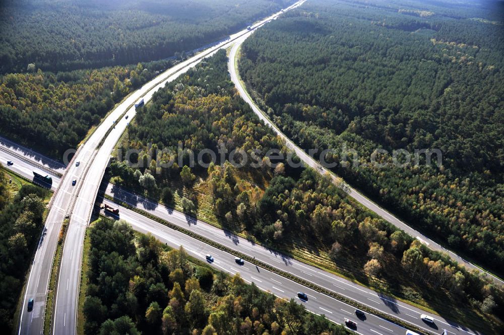 Aerial image Ziethen - Das Autobahndreieck Havelland in Brandenburg. Das Dreieck Havelland ist ein Autobahndreieck am nördlichem Berliner Ring (A 10) im Landkreis Havelland, das nach Westen die A 24 anbindet. Insgesamt 39,8 Millionen sollen in den Ausbau und Umbau des Autobahndreiecks Havelland fließen. Der Bund fördert den Ausbau im Rahmen des Masterplans für Güterverkehr und Logistik mit insgesamt 22,8 Millionen, weitere 17 Millionen Förderung kommen aus EFRE-Mitteln.