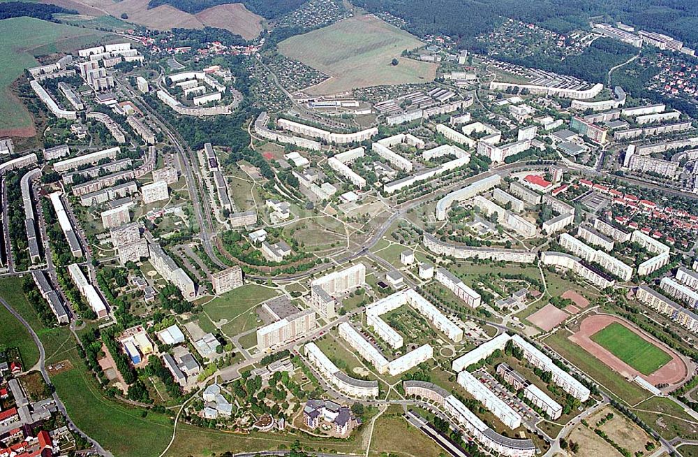 Aerial photograph Gera / Thüringen - Gera / Thüringen Blick auf das Neubauwohngebiet Lusan mit Sportplatz (rechts) süd-westlich in Gera