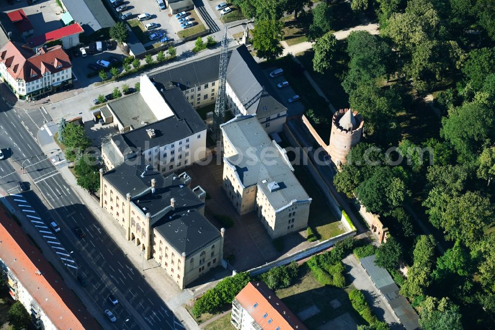 Aerial photograph Prenzlau - Court- Building complex of the Amtsgerichtes and of Polizeirevier on Baustrasse in Prenzlau in the state Brandenburg, Germany