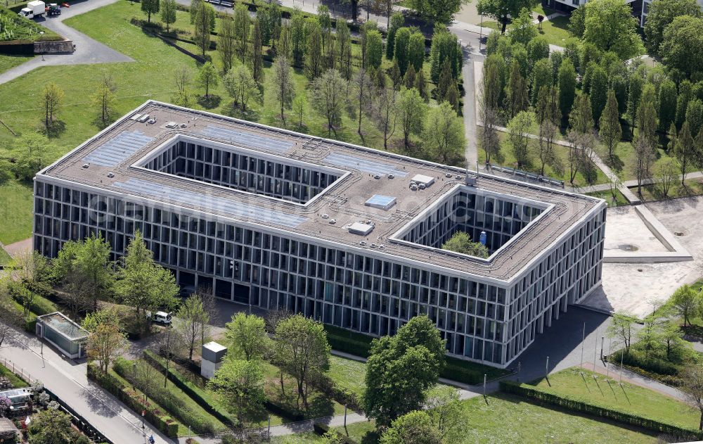 Aerial photograph Erfurt - Court- Building complex of the Bundesarbeitsgericht on Hugo-Preuss-Platz in the district Altstadt in Erfurt in the state Thuringia, Germany