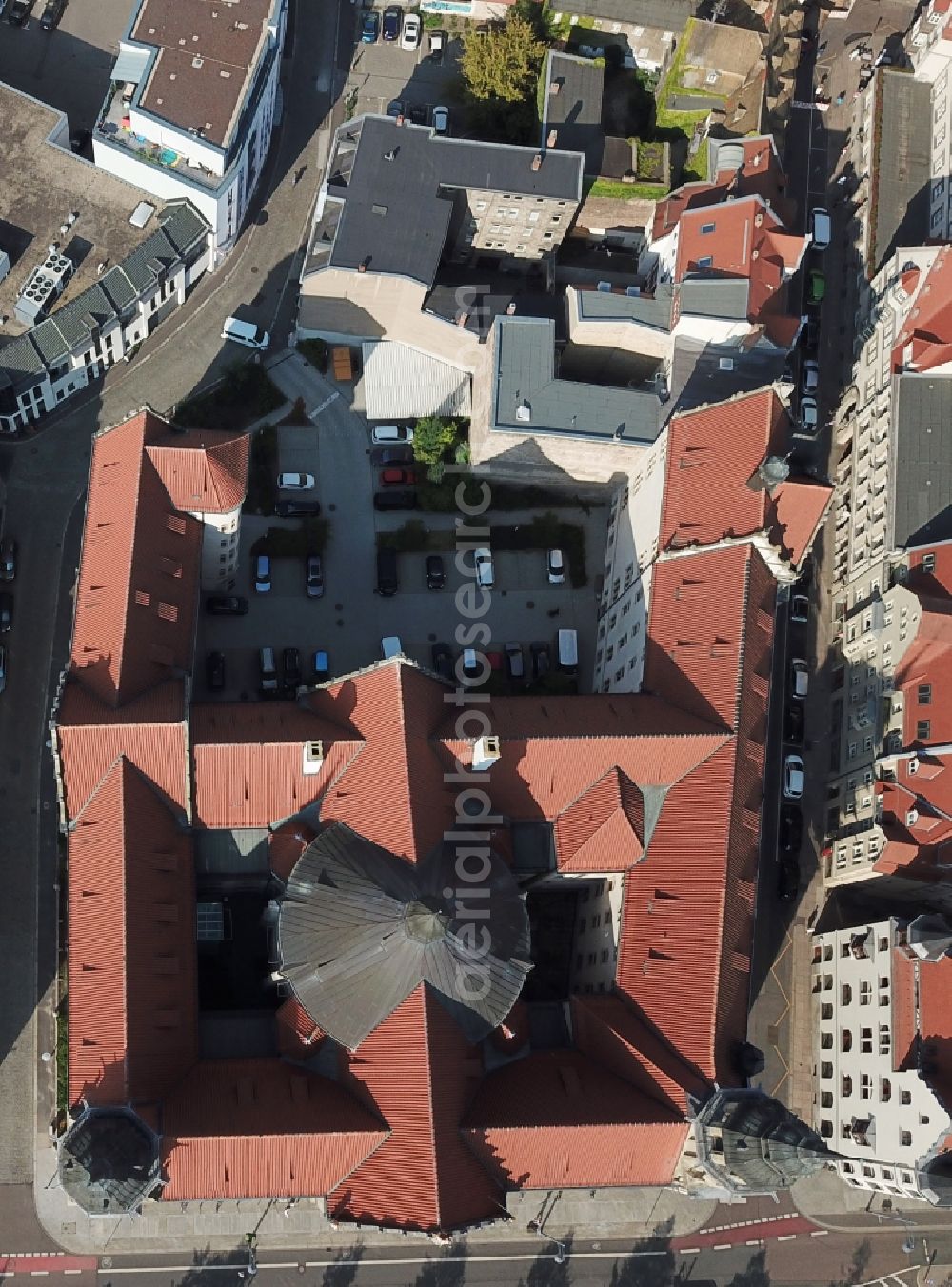 Halle (Saale) from the bird's eye view: Court- Building complex of the Landgericht on Hansering in Halle (Saale) in the state Saxony-Anhalt, Germany