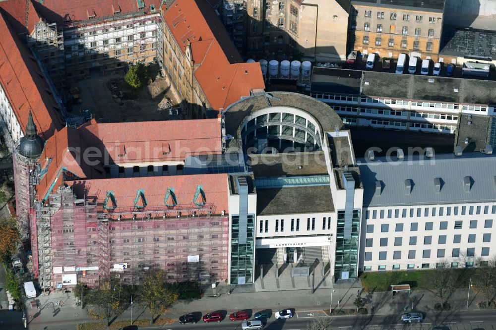 Aerial image Magdeburg - Court- Building complex of Landgericht Magdeburg on street Halberstaedter Strasse in the district Sudenburg in Magdeburg in the state Saxony-Anhalt, Germany