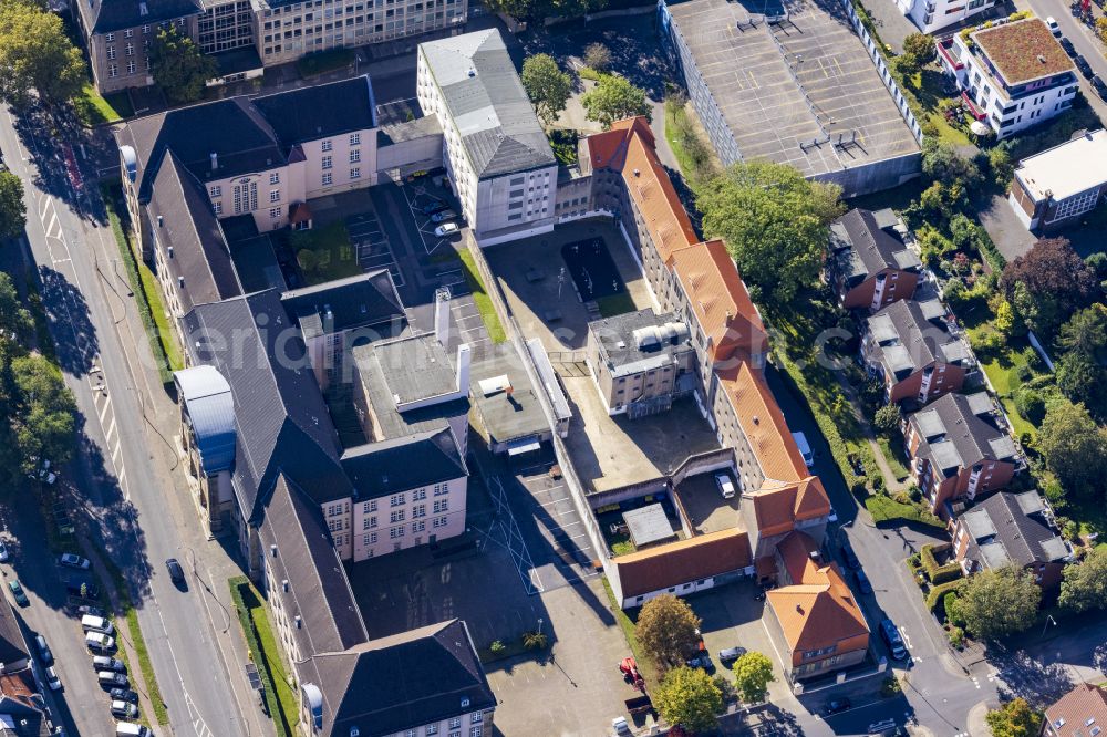 Aerial image Mönchengladbach - Court building complex of the Landgericht Moenchengladbach on Hohenzollernstrasse in Moenchengladbach in the federal state of North Rhine-Westphalia, Germany