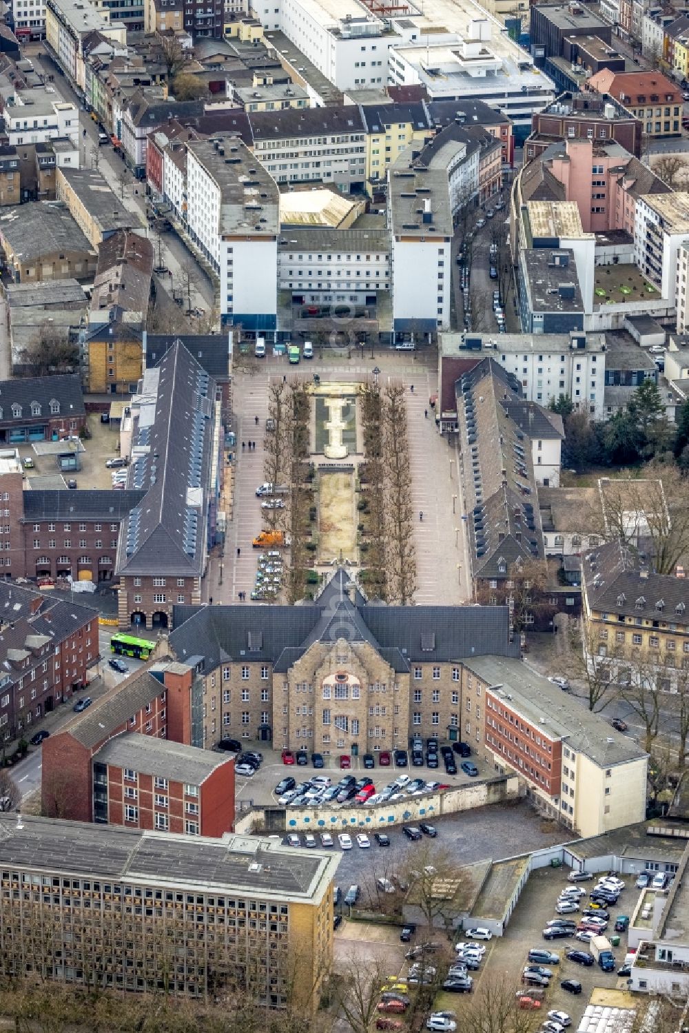 Oberhausen from the bird's eye view: Court- Building complex of Oberhausen on Friedensplatz in Oberhausen at Ruhrgebiet in the state North Rhine-Westphalia, Germany