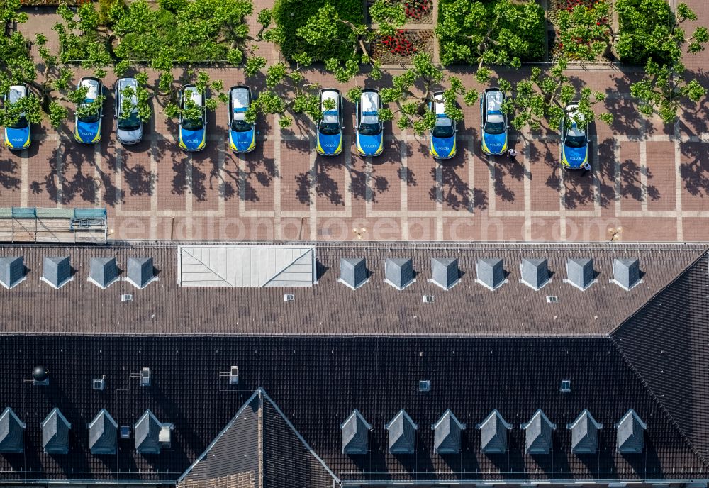 Oberhausen from above - Court- Building complex of Oberhausen on Friedensplatz in Oberhausen at Ruhrgebiet in the state North Rhine-Westphalia, Germany