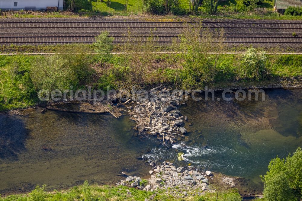 Bestwig from the bird's eye view: Bank areas on the course of the river Ruhr, which has been narrowed by debris and stone deposits, on the federal road in Bestwig in the Sauerland in the federal state of North Rhine-Westphalia, Germany