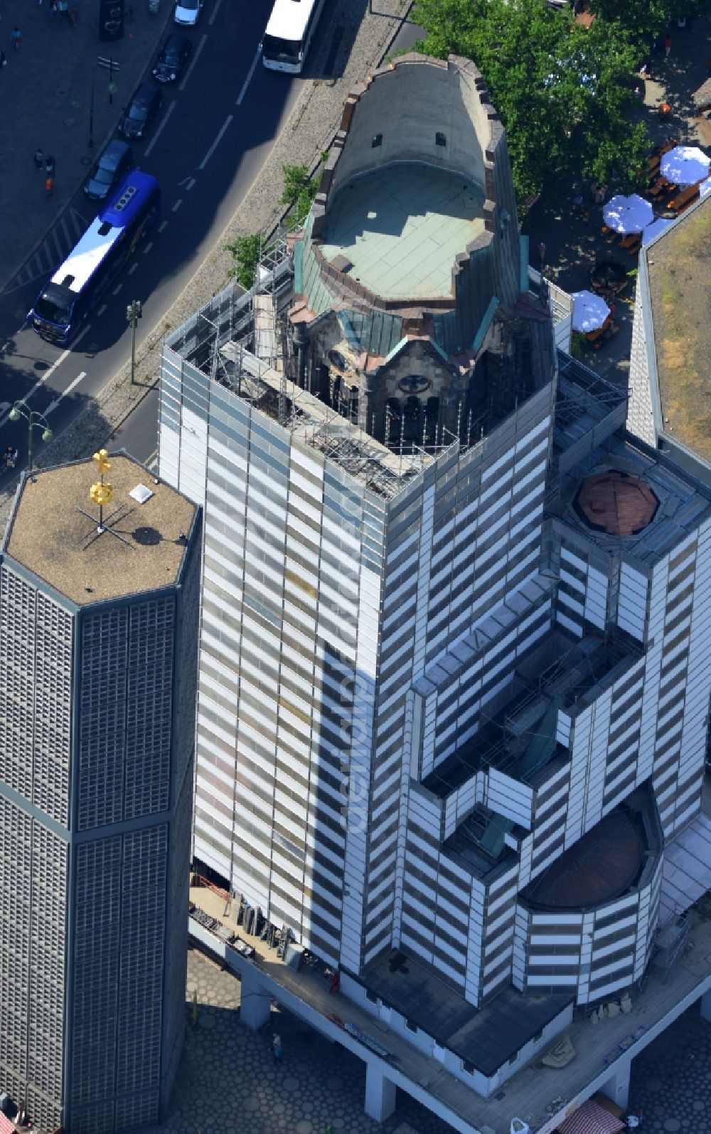 Berlin Charlottenburg from the bird's eye view: Kaiser Wilhelm Memorial Church in Berlin-Charlottenburg