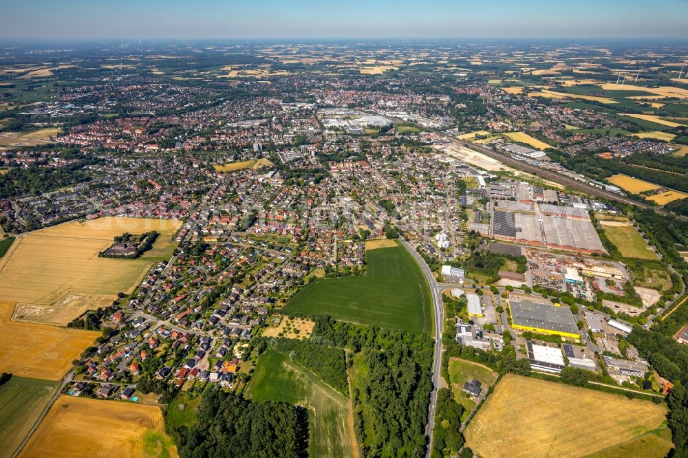 Ahlen from the bird's eye view: City area with outside districts and inner city area in Ahlen in the state North Rhine-Westphalia, Germany