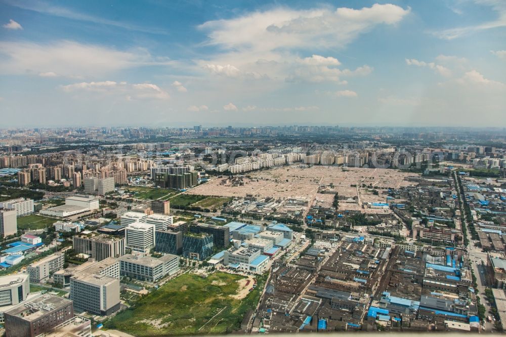 Chengdu Shi from the bird's eye view: City area with outside districts and inner city area in Chengdu Shi in Sichuan Sheng, China