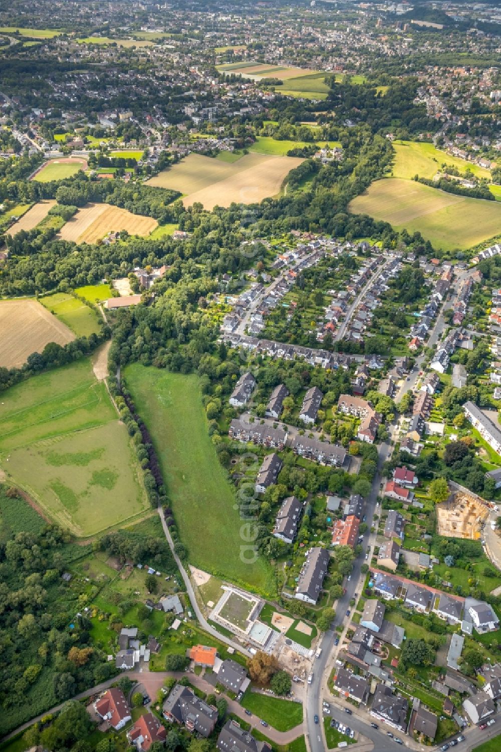 Aerial photograph Essen - City area with outside districts and inner city area in Essen in the state North Rhine-Westphalia, Germany