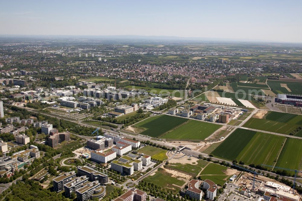 Mainz from the bird's eye view: City area with outside districts and inner city area in Mainz in the state Rhineland-Palatinate, Germany