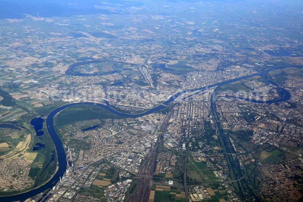 Aerial photograph Mannheim - City area with outside districts and inner city area in Mannheim in the state Baden-Wurttemberg, Germany