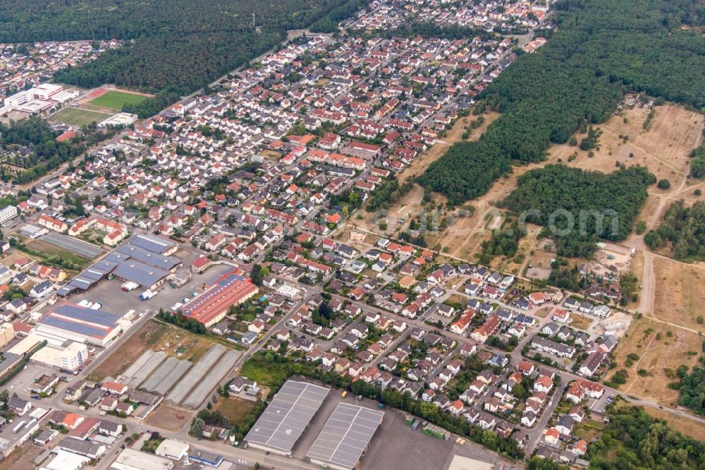 Maxdorf from the bird's eye view: City area with outside districts and inner city area in Maxdorf in the state Rhineland-Palatinate, Germany