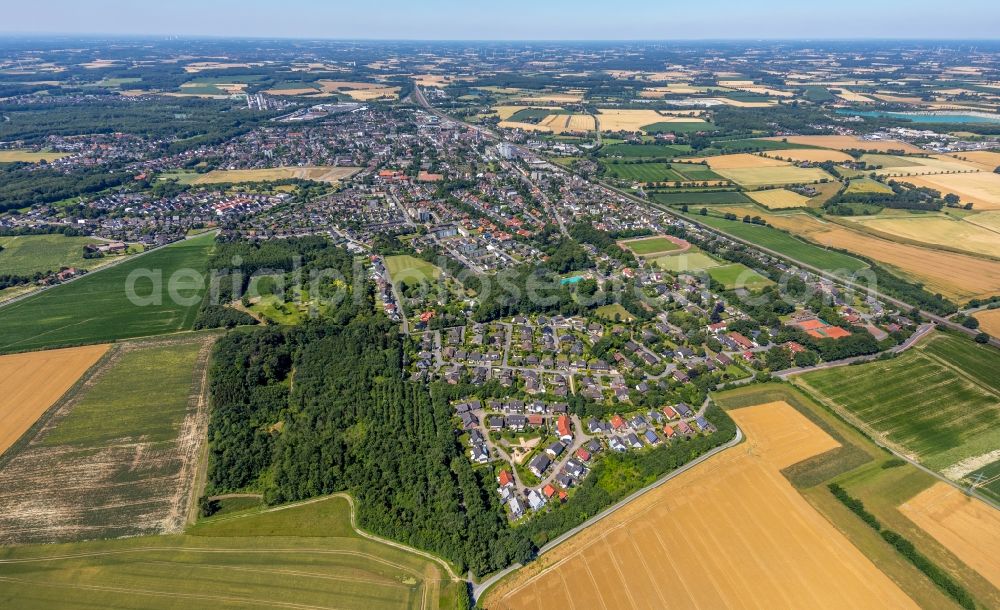 Neubeckum from the bird's eye view: City area with outside districts and inner city area in Neubeckum in the state North Rhine-Westphalia, Germany