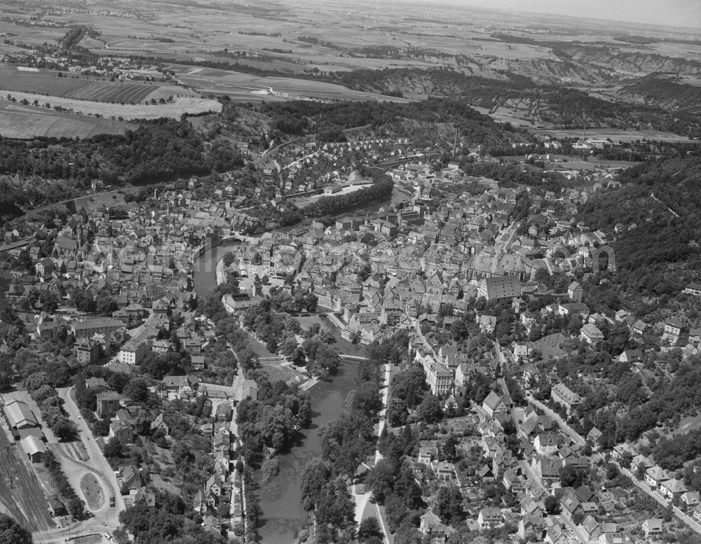 Schwäbisch Hall from the bird's eye view: City area with outside districts and inner city area in Schwaebisch Hall in the state Baden-Wuerttemberg, Germany