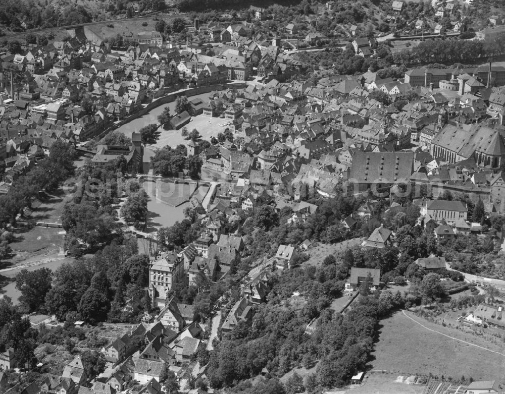 Aerial photograph Schwäbisch Hall - City area with outside districts and inner city area in Schwaebisch Hall in the state Baden-Wuerttemberg, Germany