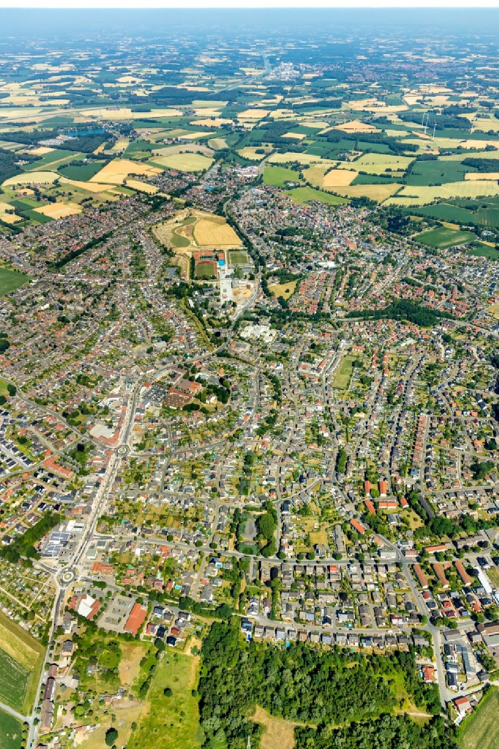 Selm from the bird's eye view: City area with outside districts and inner city area in Selm in the state North Rhine-Westphalia, Germany