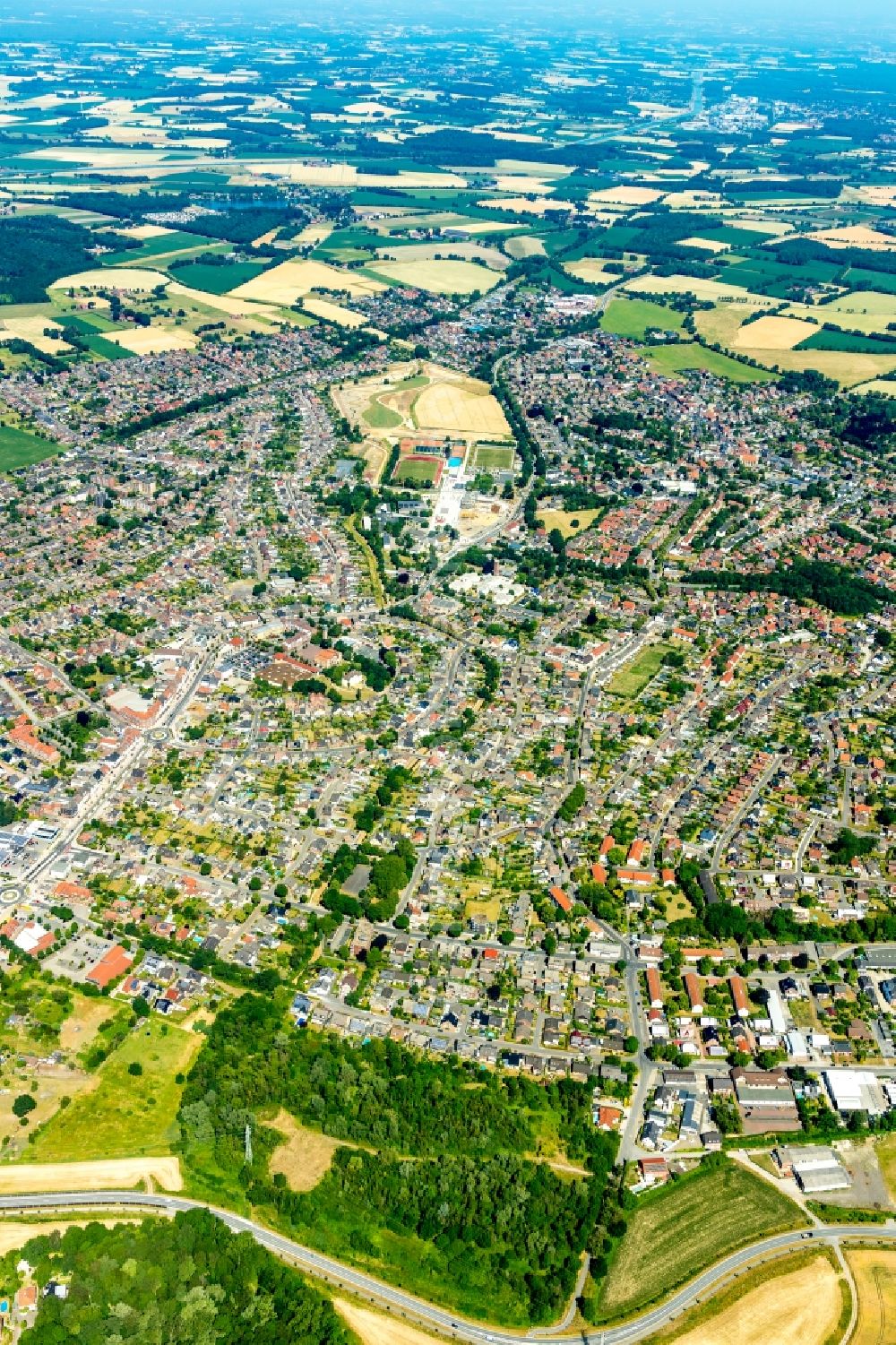 Selm from the bird's eye view: City area with outside districts and inner city area in Selm in the state North Rhine-Westphalia, Germany