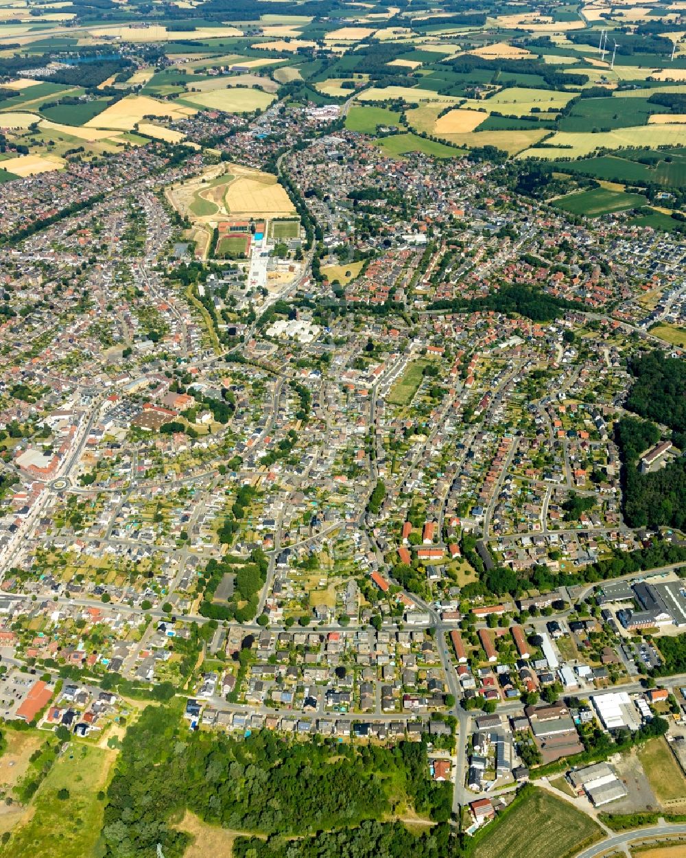 Selm from the bird's eye view: City area with outside districts and inner city area in Selm in the state North Rhine-Westphalia, Germany