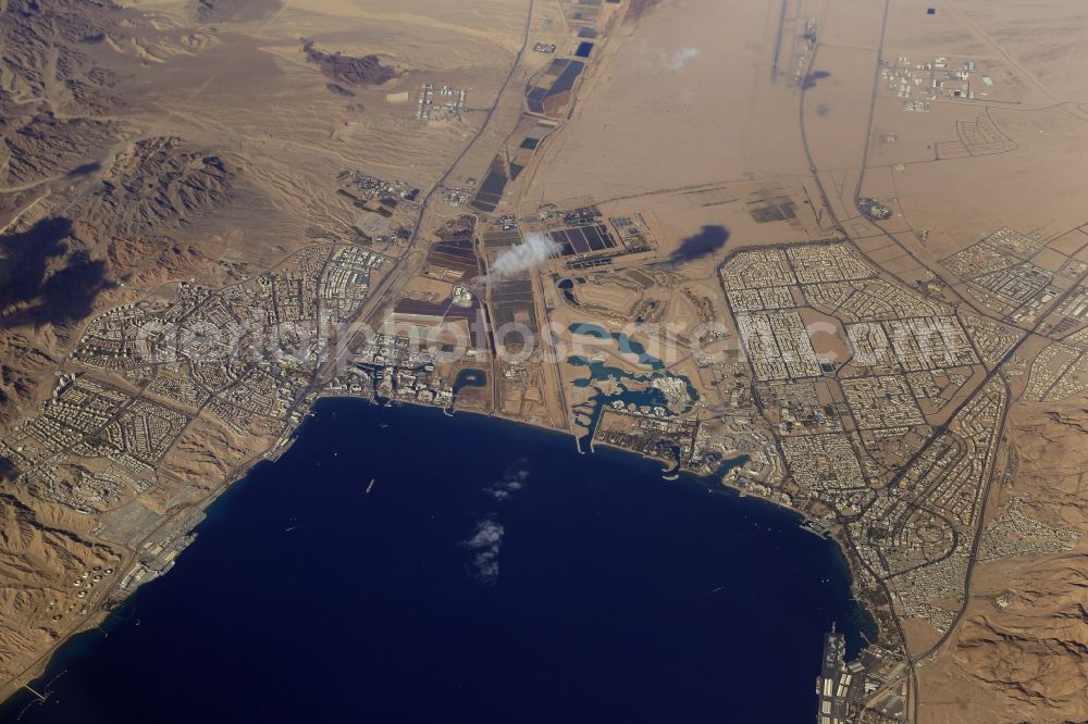 Aerial photograph Eilat - City area of the two cities Eilat, Israel (left) and Aqaba, Jordan (right) at the northern point of the Gulf of Aqaba