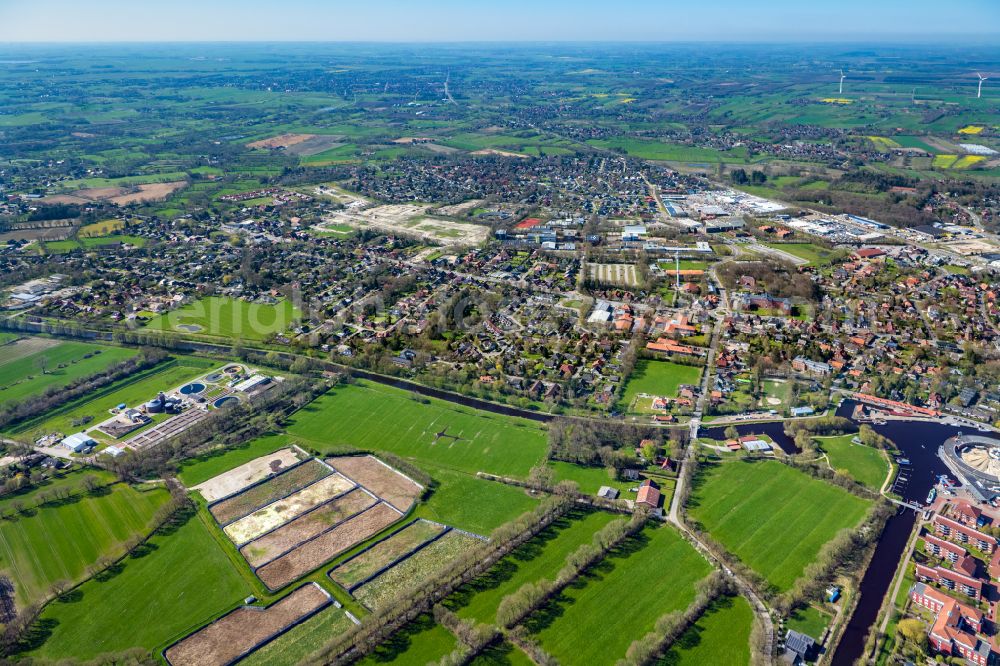 Aerial photograph Aurich - City area with outside districts and inner city area in Aurich in the state Lower Saxony, Germany