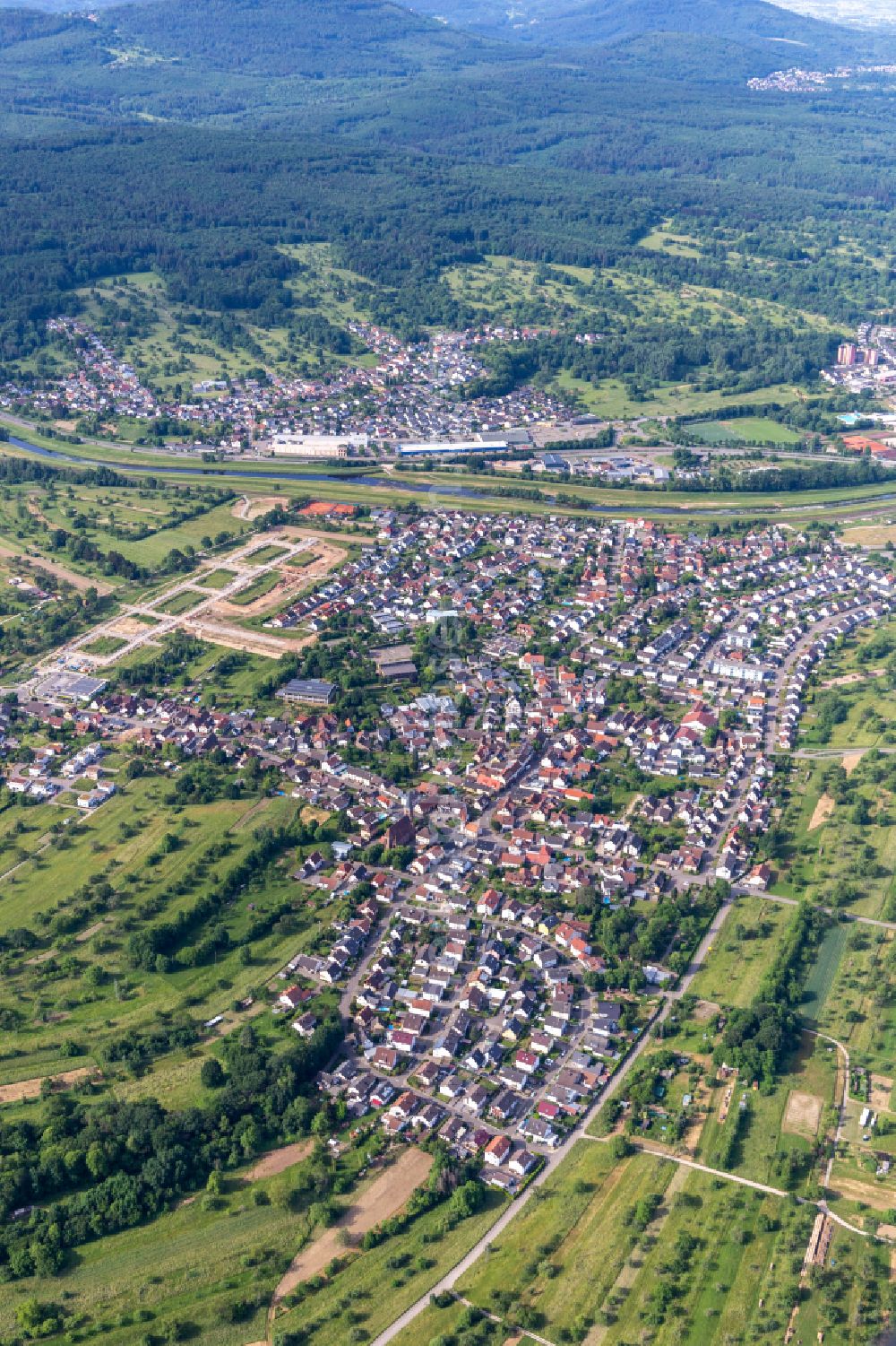 Aerial image Bischweier - City area with outside districts and inner city area in Bischweier in the state Baden-Wuerttemberg, Germany