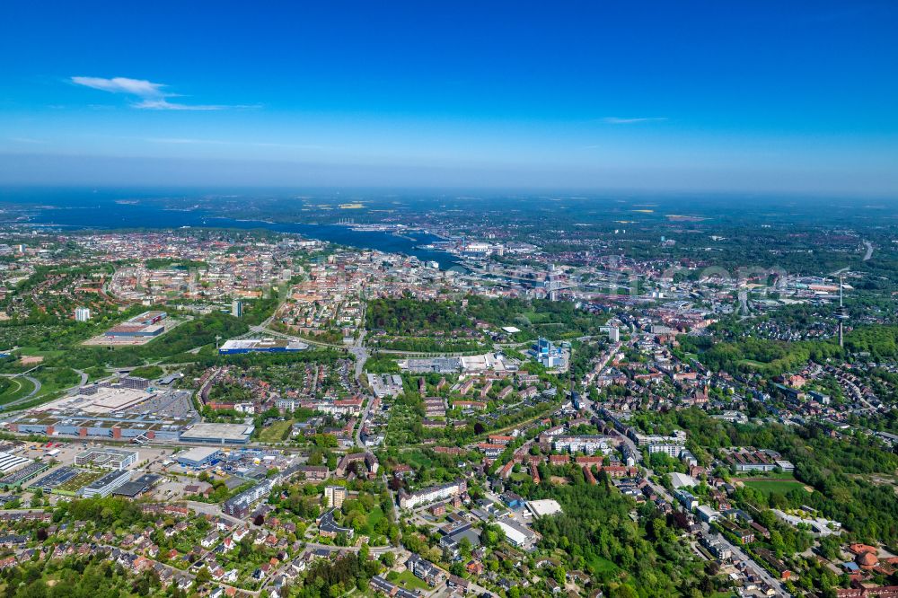 Kiel from the bird's eye view: City area with outside districts and inner city area on street Von-der-Goltz-Allee in Kiel in the state Schleswig-Holstein, Germany