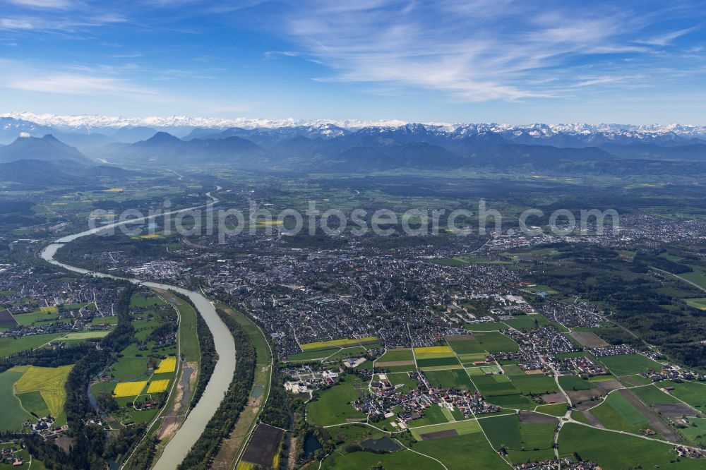 Rosenheim from the bird's eye view: City area with outside districts and inner city area on place Ludwigsplatz in Rosenheim in the state Bavaria, Germany