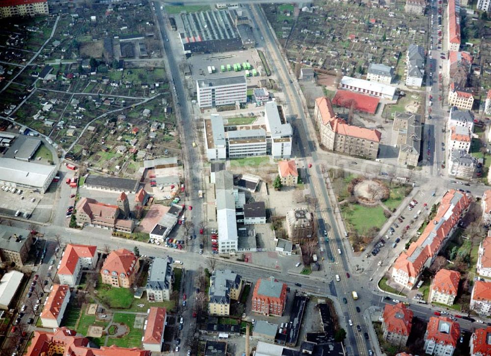 Aerial photograph Dresden - Striesen - Geschäfts- und Dienstleistungszentrum Pohland - Passage der HVB - Projekt GmbH an der Schandauer Straße / Pohlandplatz in Dresden - Striesen.