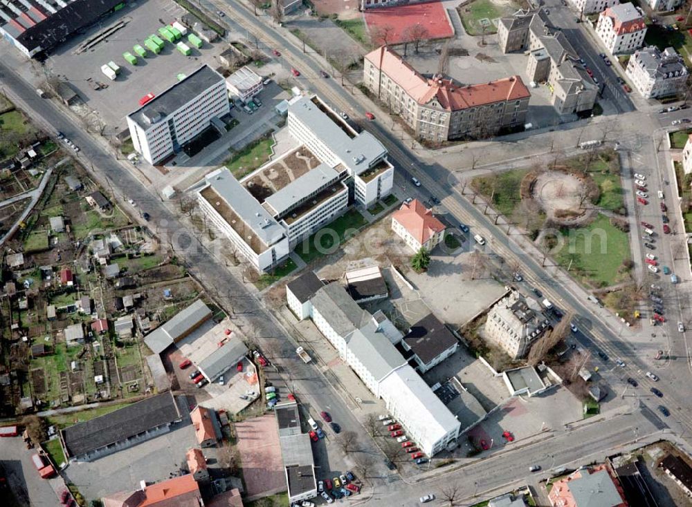 Dresden - Striesen from above - Geschäfts- und Dienstleistungszentrum Pohland - Passage der HVB - Projekt GmbH an der Schandauer Straße / Pohlandplatz in Dresden - Striesen.