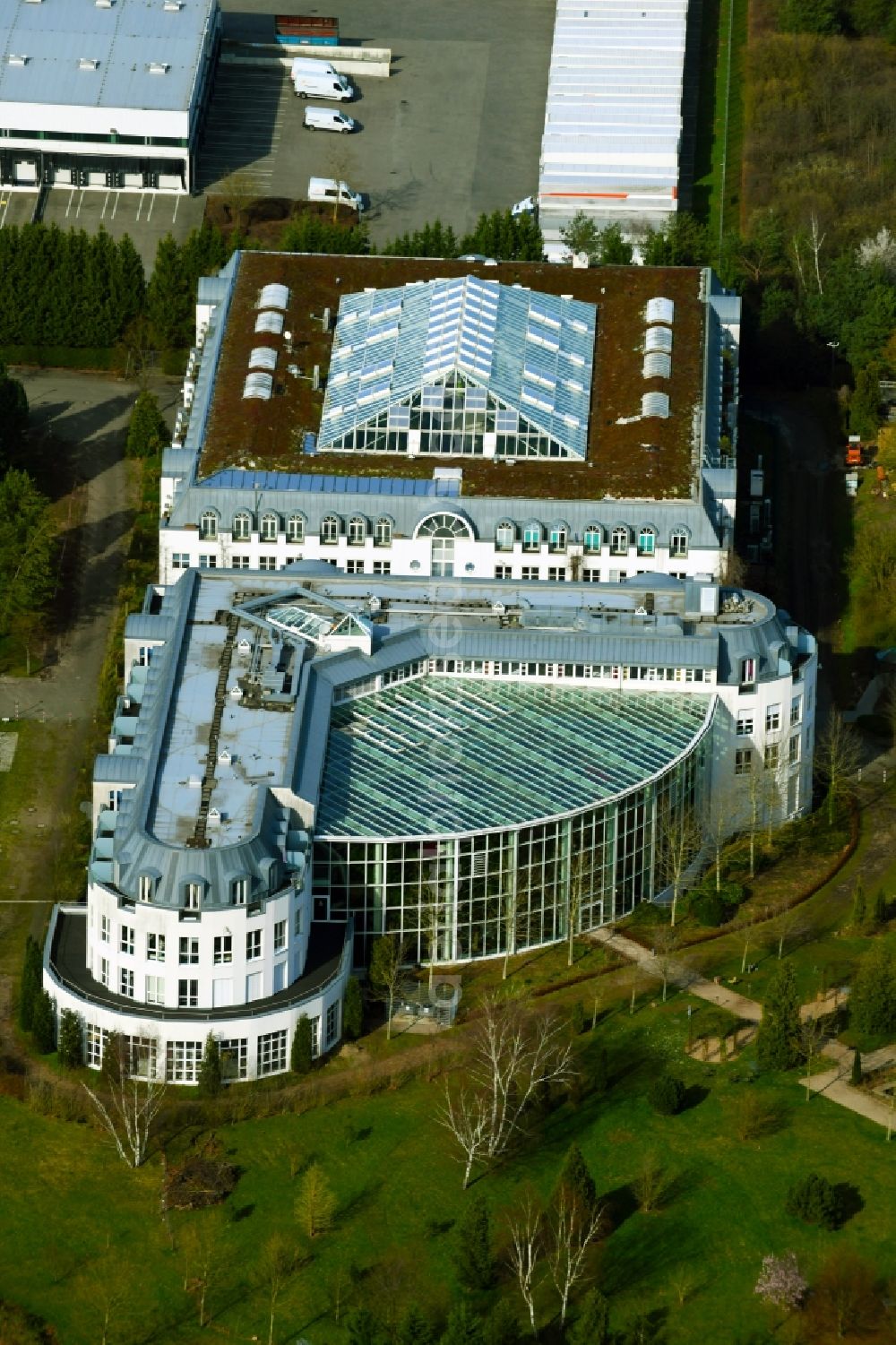 Dietzenbach from the bird's eye view: Office building of the administration and business building ExperTeach Gesellschaft fuer Netzwerkkompetenz mbH and seat of Controlware GmbH in Dietzenbach in the state Hesse, Germany