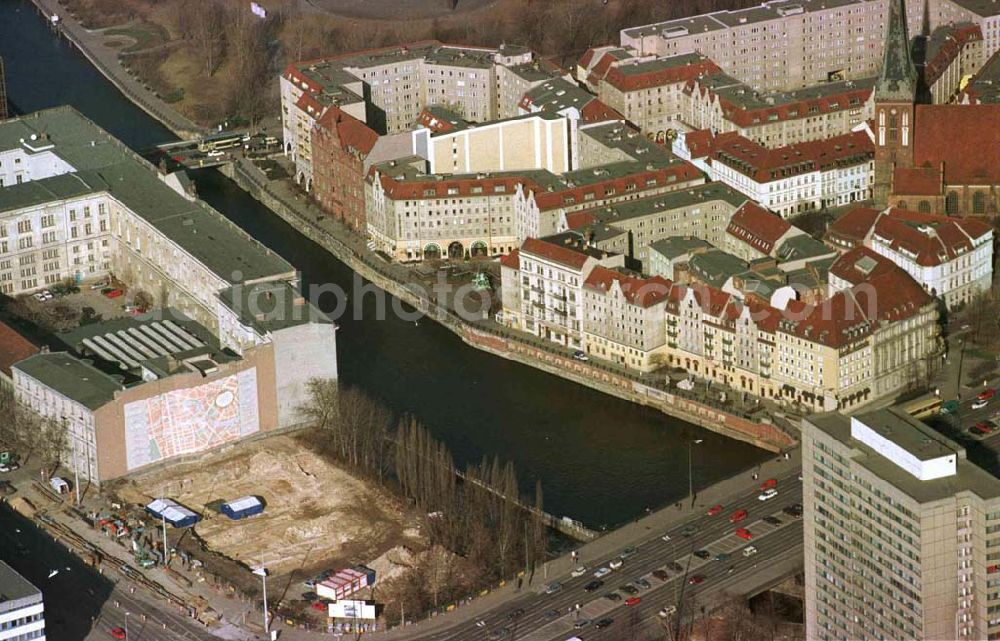 Berlin from the bird's eye view: Geschäftshausbau durch Groth + Graalfs am Nikolaiviertel