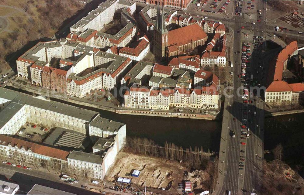 Aerial image Berlin - Geschäftshausbau durch Groth + Graalfs am Nikolaiviertel