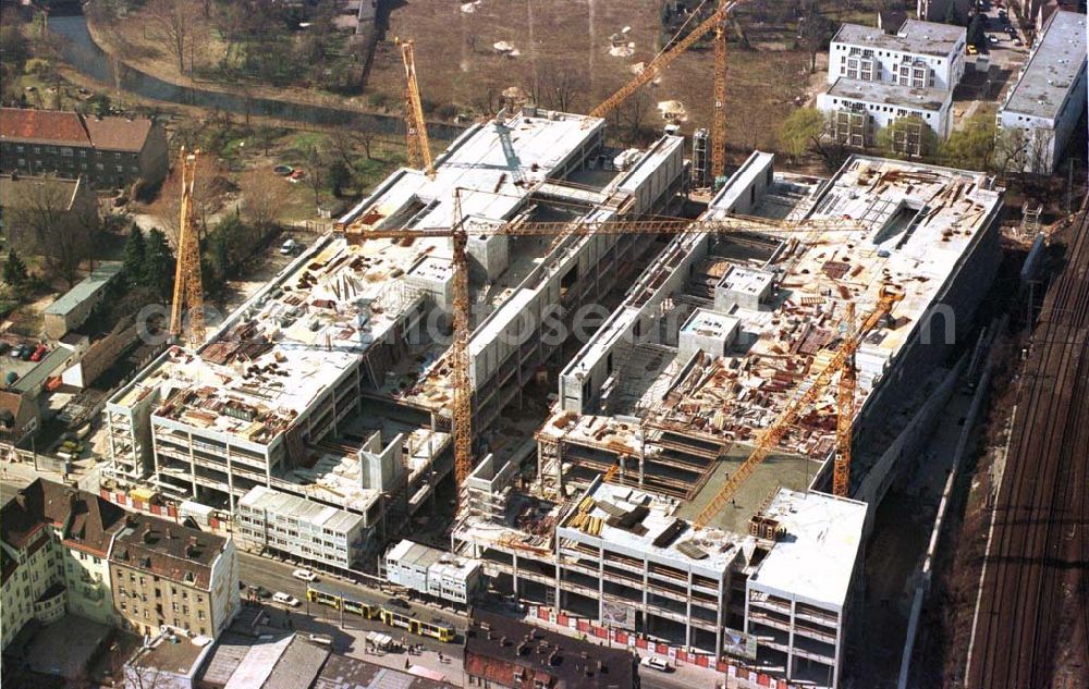 Aerial image Berlin - Köpenick - Geschäftshausbau Forum Köpenick am S-Bahnhof Berlin - Köpenick