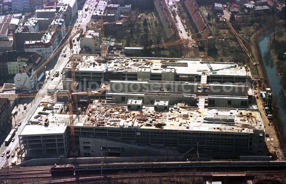 Berlin - Köpenick from above - Geschäftshausbau Forum Köpenick am S-Bahnhof Berlin - Köpenick