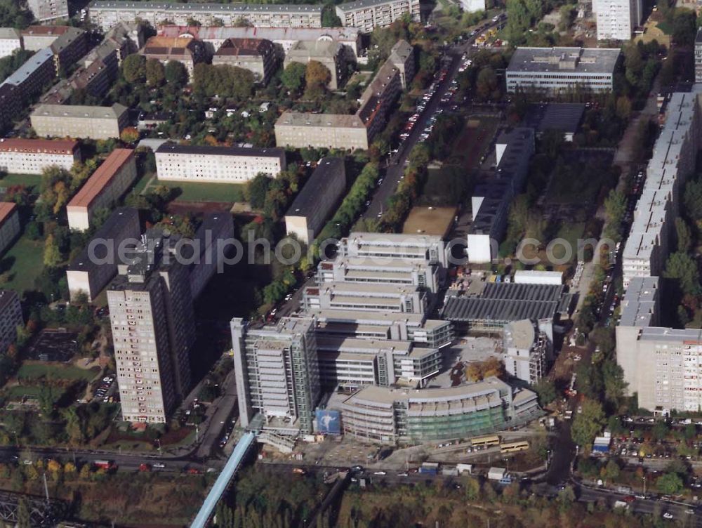 Berlin - Lichtenberg from above - Geschäftszentrum Storkower Bogen an der Storkower Straße in Berlin - Lichtenberg