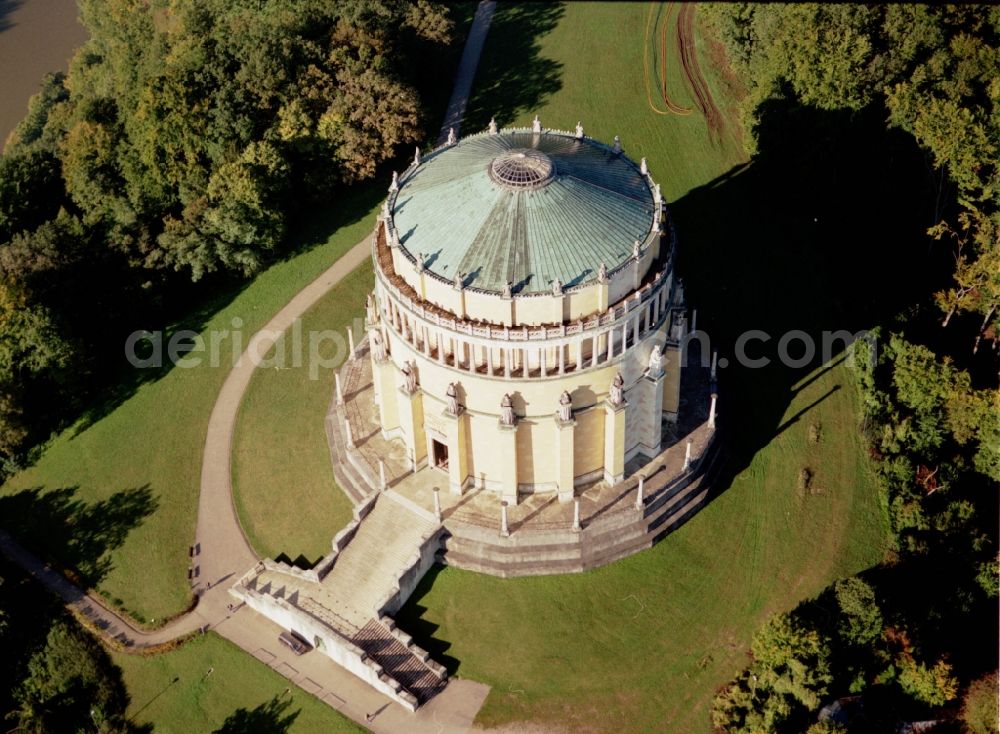 Aerial photograph Kelheim - Tourist attraction of the historic monument Befreiungshalle Kelheim in the district Hohenpfahl in Kelheim in the state Bavaria, Germany