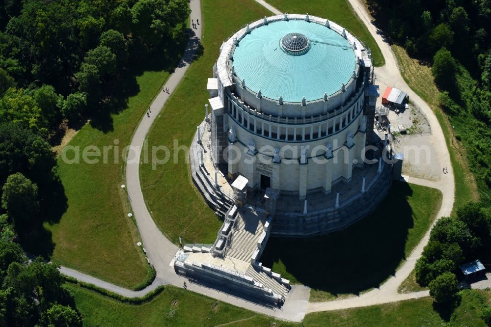 Aerial photograph Kelheim - Tourist attraction of the historic monument Befreiungshalle Kelheim in the district Hohenpfahl in Kelheim in the state Bavaria, Germany