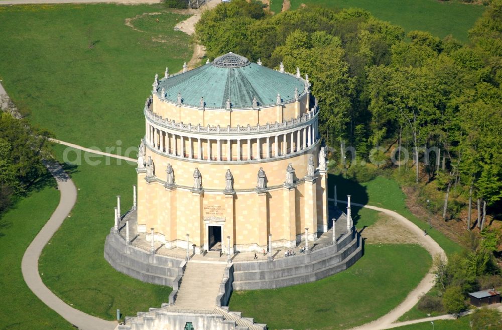 Kelheim from the bird's eye view: Tourist attraction of the historic monument Befreiungshalle Kelheim in the district Hohenpfahl in Kelheim in the state Bavaria, Germany