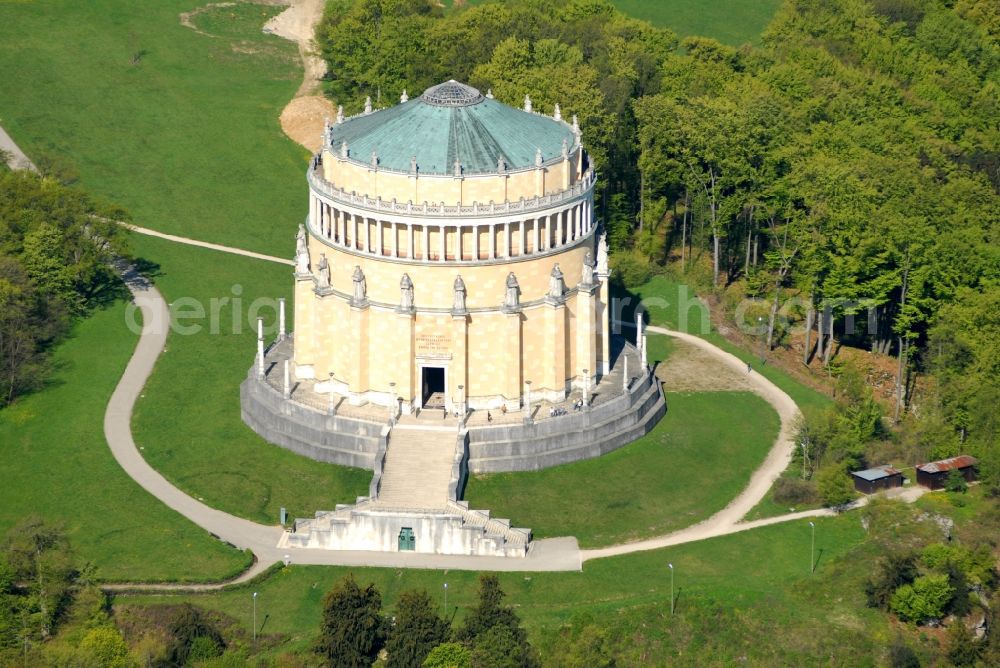 Aerial photograph Kelheim - Tourist attraction of the historic monument Befreiungshalle Kelheim in the district Hohenpfahl in Kelheim in the state Bavaria, Germany